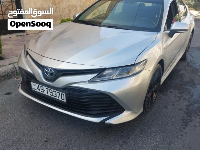 تويوتا كامري  مديل 2019فل بدون فتحه ترخيص سنة
