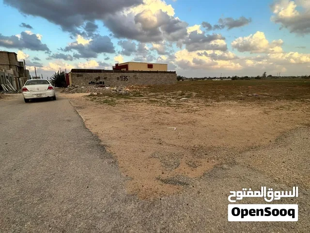 ارض 250 م علي واجهتين قطران للبيع في شارع الهبورغة
