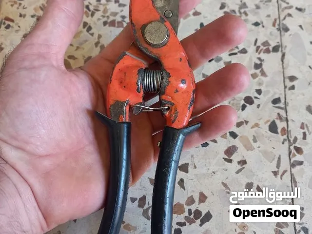 مقص تقليم يدوي متين