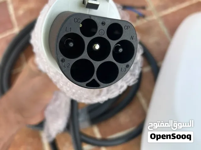 للبيع شاحن سيارات كهربائية