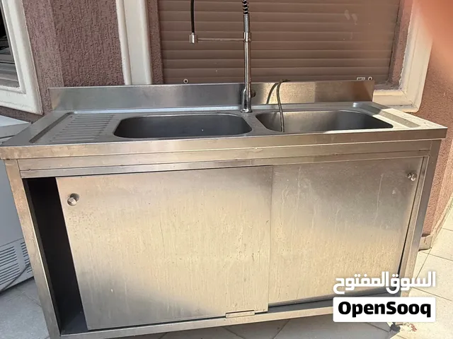 طاولات ومغسلة ستانستيل