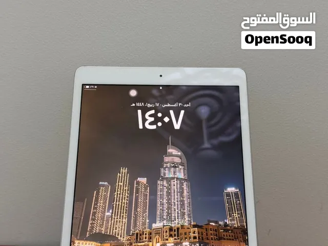 آيباد أبل 7 مستعمل بسعة 128 جيجابايت مع الكرتونة والشاحن