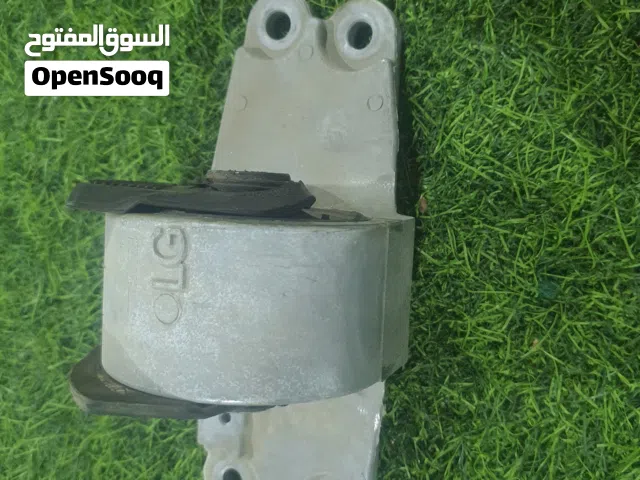 للبيع بعض قطع كامري 2021 ستة سلندر