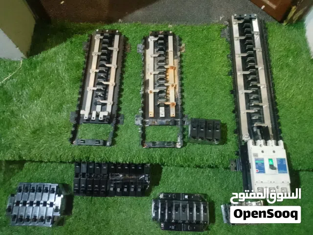 قواطع كهرباء مبستوبيشي نضاف جداً