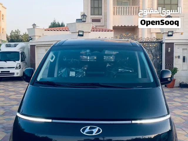 Hyundai staria  van 2025. Korean made