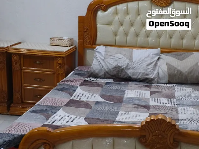 غرفة نوم استخدام قليل وبحالة ممتازة