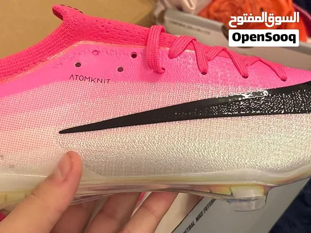 حذاء Vapor 17 كاس العالم مستعمل مره وحد وجيك معه هديه حذاء زياده تيمبو