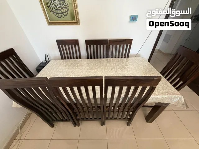 Big Faimly dinner table