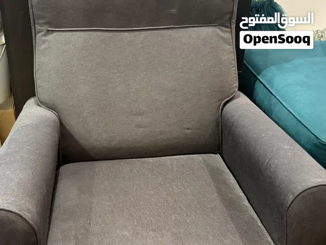 كرسي جلوس مريح وقابل للفرد