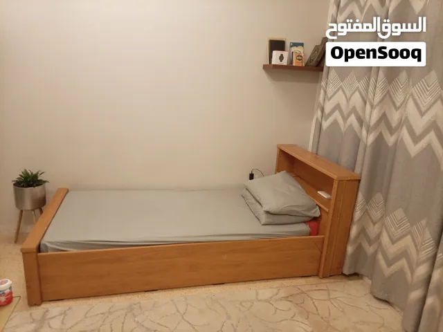 Single bed without mattress