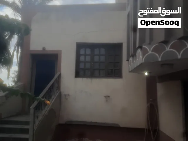 بيع قطعه أرض مباني مساحتها 501م منزل عواميد  واجهه حوالي 20 م علي طريق الرياض كفرالشيخ زراعي