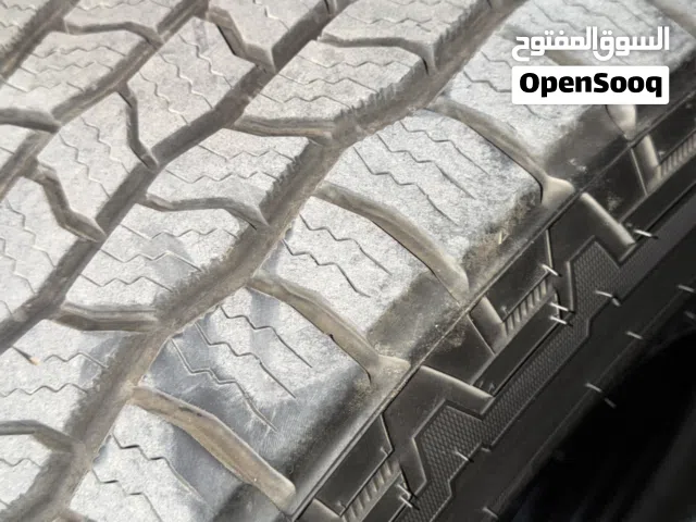 للبيع اطارات دفع رباعي حجري