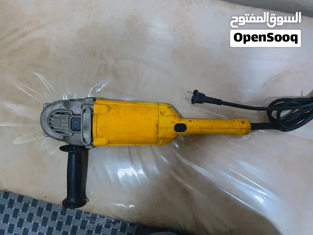 كوسرة ديوالت (DEWALT) كبيرة للبيع الماركة: ديوالت الامريكي الأصلي (DEWALT) الحجم: كوسرة كبيرة (حجم