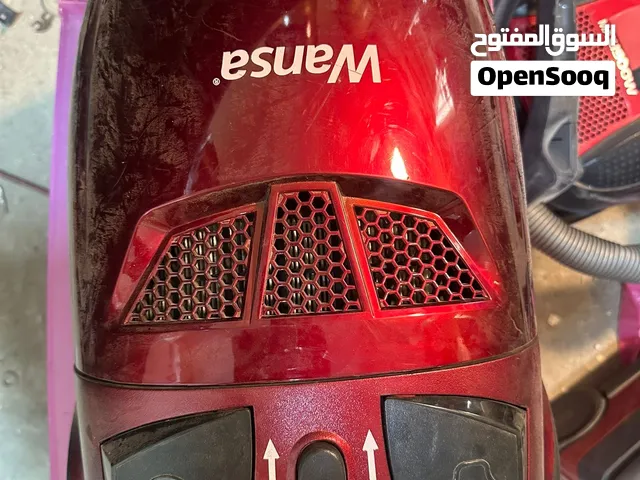 مكنسة كهربائية عدد 2 واحدة بانسونك والثانية ونسا  شرط نظيفة وشغالة جيدة جداً بدون هواز الرجاء