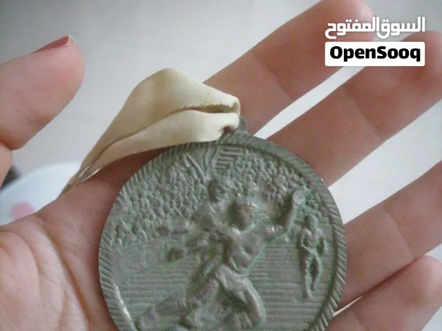 ميداليه للبيع ب 3