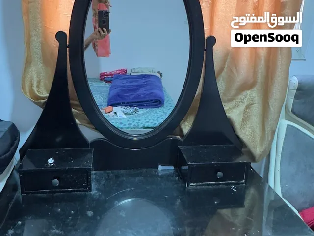 A good condition wooden dressing table ( makeup) with Italian style and Italian style