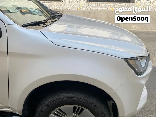 ايسوزو ديماكس 2021 نظيف جدا