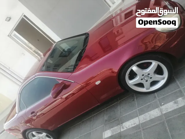 مرسيدس بنز CLA 200 1997 لون أحمر بمواصفات فاخرة وقيادة أوتوماتيكية