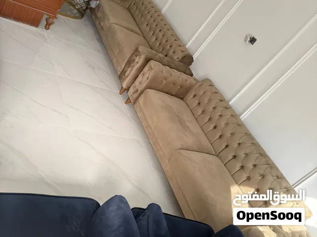 تخم قنفات بيجي وكراسي نيلي