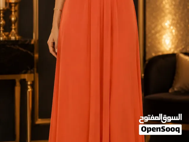فساتين سهره او اعراس او جمعات مرتبين جداد حلوين عاللبس مقاسات مختلفه طويل قصير كتييير بجننو وتئال