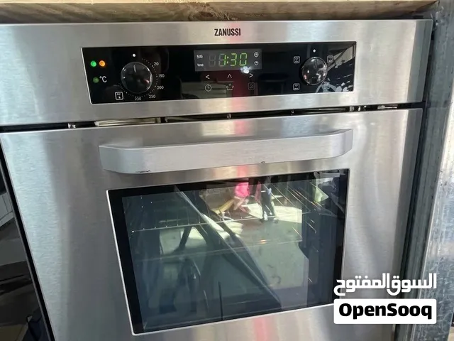 للبيع فرن Zanussi