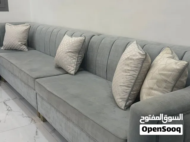 6 قنفات و 3 كراسي اللون ازرق فاتح سفنج البغلي سفنج ممتاز القنفات بحاله جيده
