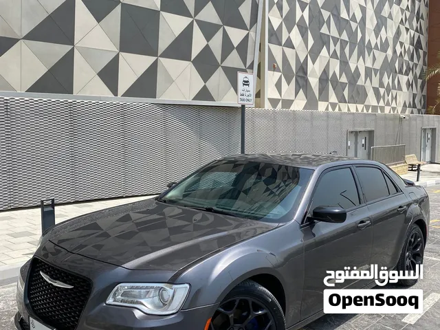 للبيع كرايسلر مديل 2019.صبغ وكاله كلين تيتل مسرفس بل كامل ممشه180كيلو رقم تواصل