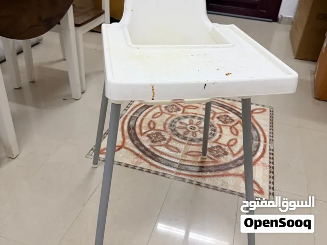 كرسي طعام للأطفال