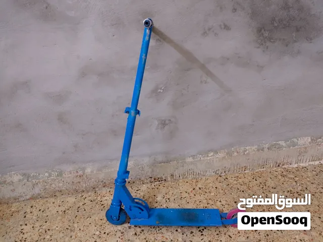 سكوتر اطفال للبيع بس بدو تغيير عجل