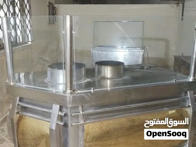 عدة مطعم شعبي