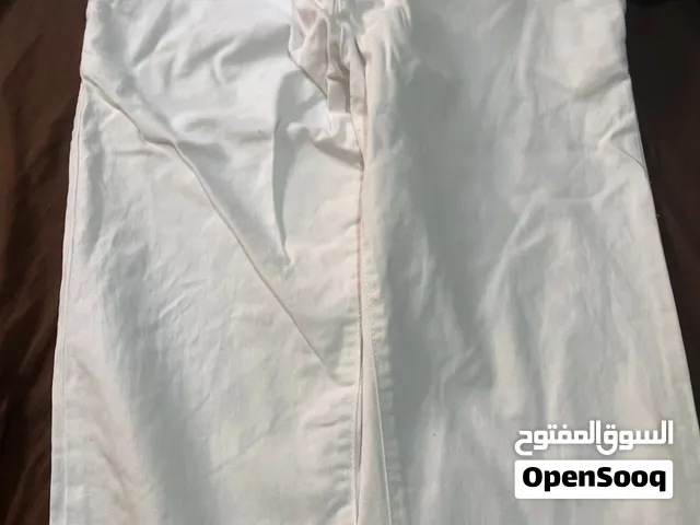 بنطلون أبيض رجالي أنيق – حالة ممتازة – للبيع