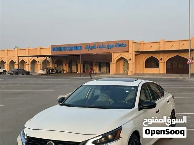 Sedan Nissan in Muscat