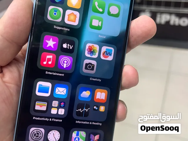 ايفون 13 مساحة  128 جيبي  شبه جديد تحت ضمان المحل  شهر نسبة البطارية 88%
