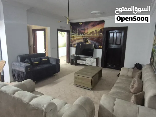 شقة مفروشة فاخرة للطالبات فقط دوار اللوازم قرب بوابة الاقتصاد الجديد