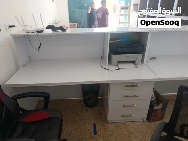 مكتب استقبال للبيع