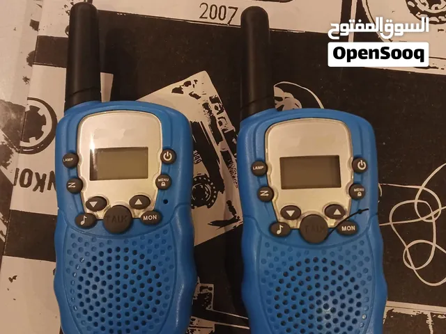 جهازين لاسلكي صيد واستخدام في الأماكن الي ما فيها اتصال خلوي مسافه مفتوحه 8 كيلو في الصحراء المفتوح