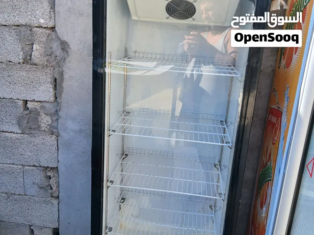 ثلاجه عرض للبيع نضيفه