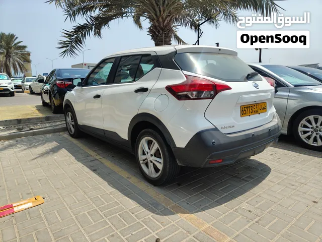 Nissan kicks 2020 white 110,000 km