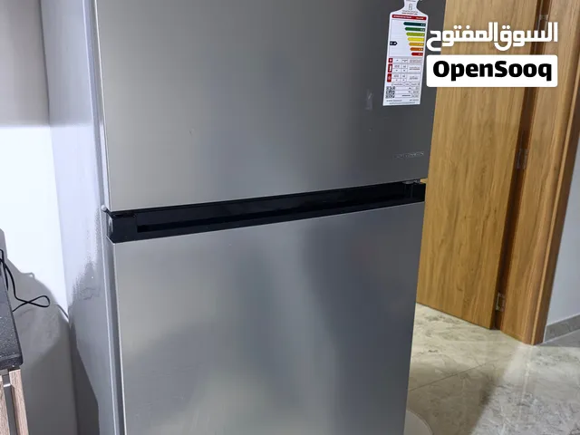 Medea 413L Fridge and freezer.