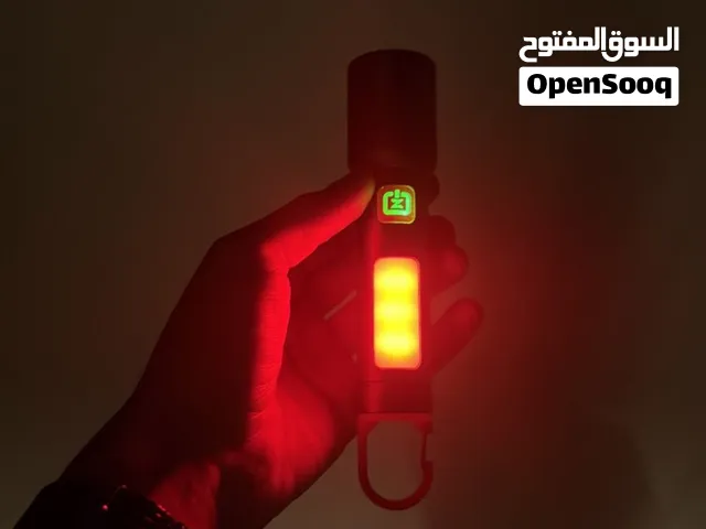مصباح يدوي المنيوم زووم اضاءة جانبية ابيض واحمر بطارية 18650 شحن Type-C وخطاف للسفر والطوارئ