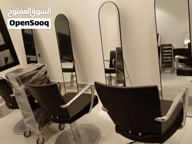 للبيع كراسي مستعملة لصالون نسائي