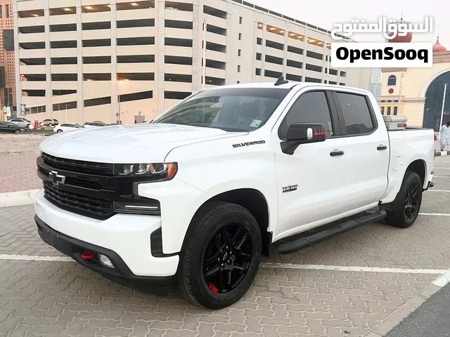 سيلفرادو بدون حوادث شكل رياضي 2022 RST Chevrolet Silverado 1500 American Specs