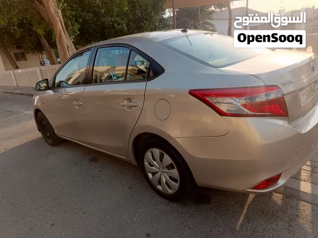 Toyota Yaris 2014  engine size 1.3