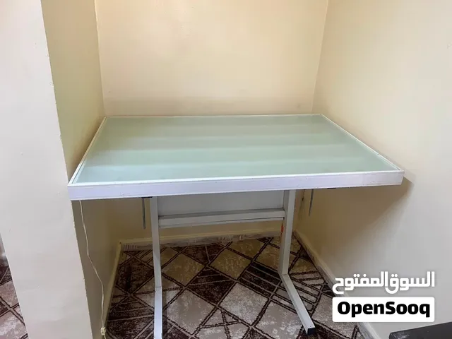 طاولة رسم هندسية مضيئة