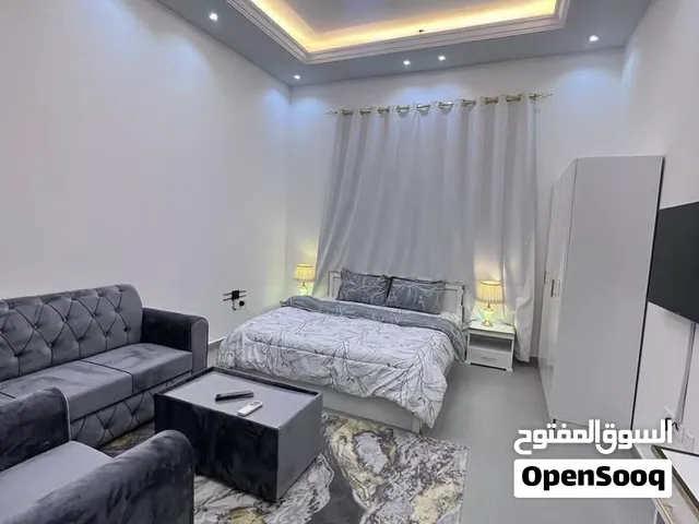 للإيجار استديو مفروش vip في منطقة الصاروج الشبحات 2400 شهري شامل