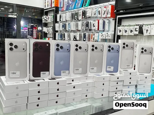 ايفون 18 بروماكس 256 جيبي اللون اللؤلؤي السلفر واللون البحري للبيع بسعر 650 ريال عماني