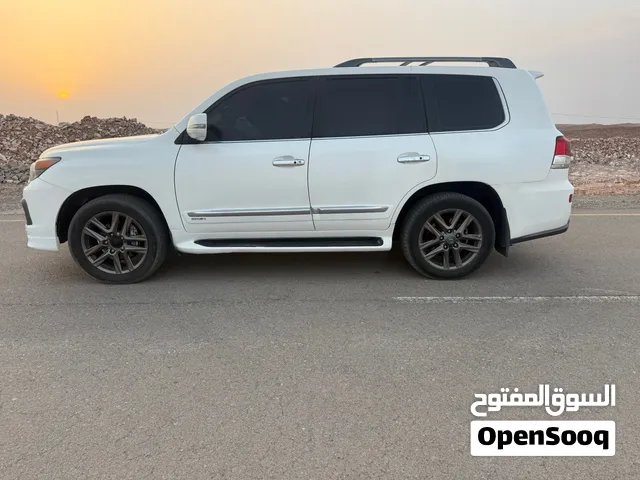الكزس 570للبيع وسعر قابل لتفاوض او البدل بيما يناسب