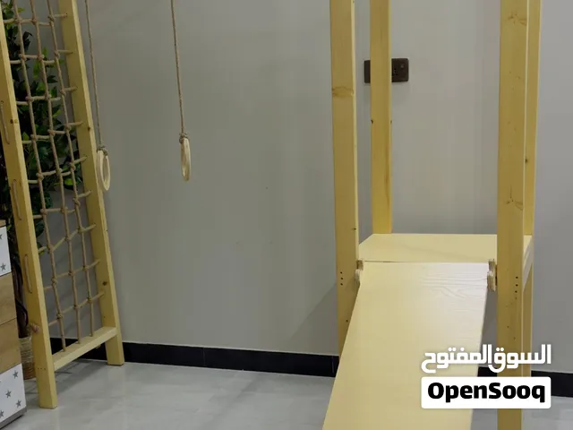 لعبة اطفال سرسيحة او تسلق خشبية