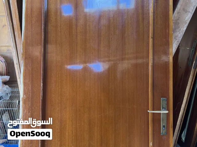 5 ابواب لوح داخليه بالاقفاص نظيفه