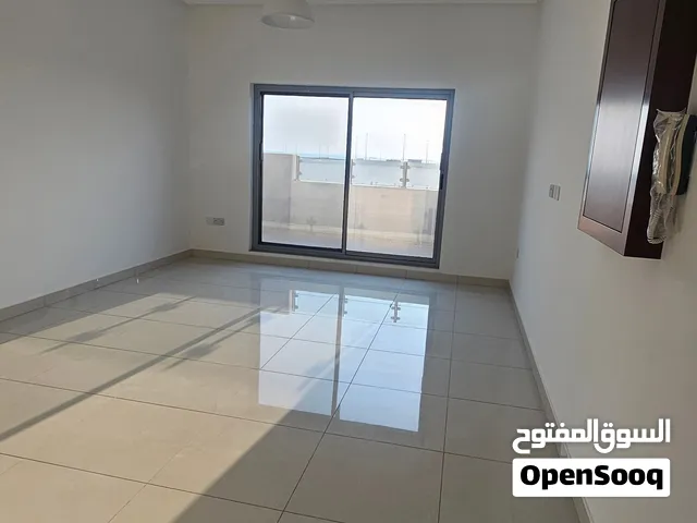 للايجار شقق مكتبيه تجارية في البسيتين على الشارع العام
